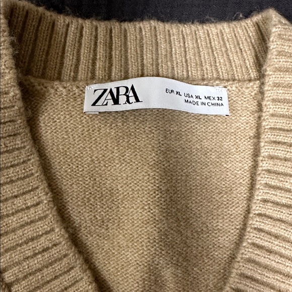 Zara Beige/ Tan Sweater Vest - Picture 3 of 3